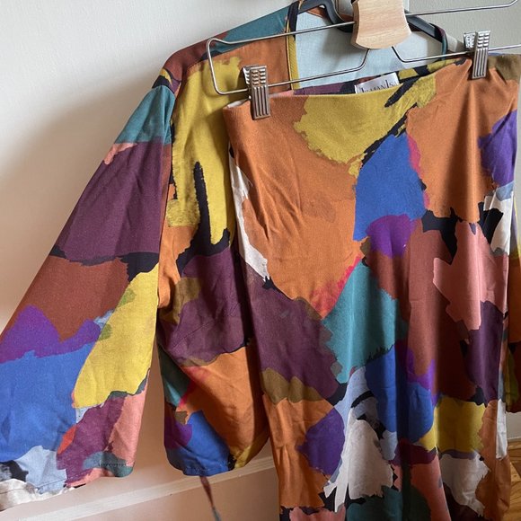 Matching Top and Skirt set - Picture 10 of 10